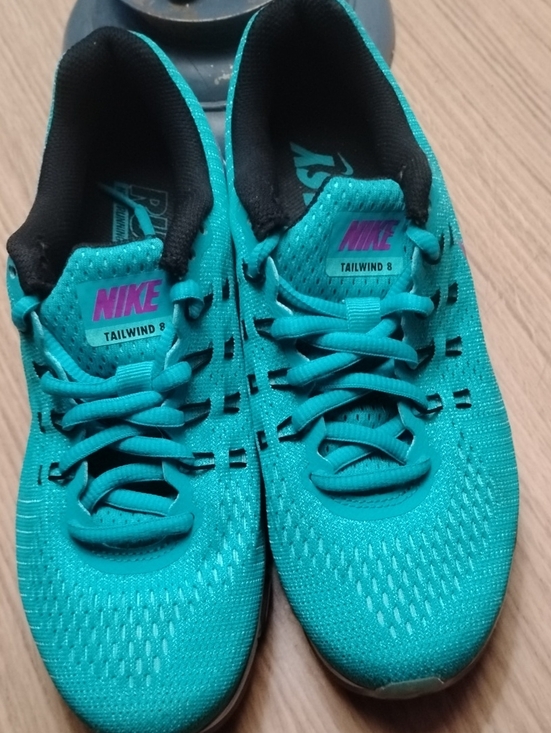 Nike Shoes - Nike Tailwind 8 Women's Running Shoes - Teal with Pink Logo